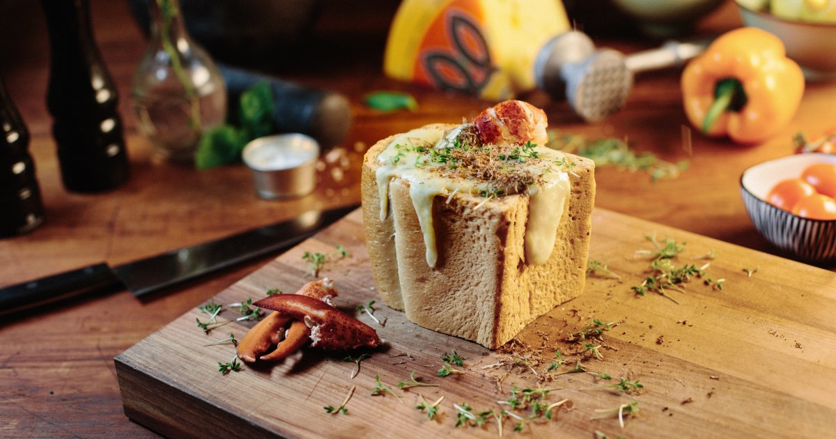 Cheese fondue with Jarlsberg® Jarlsberg