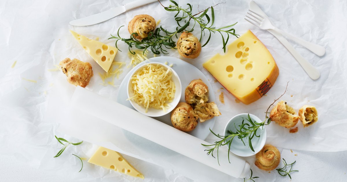 Puff pastry swirls with Jarlsberg® - Jarlsberg